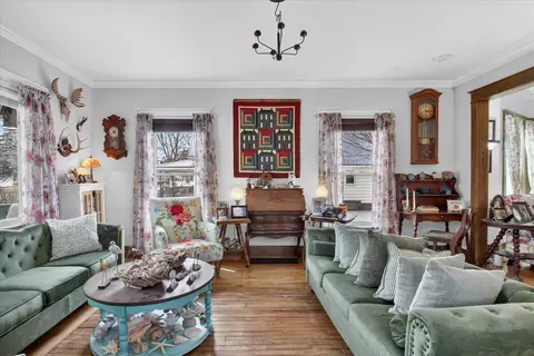 Living - 121 End, Alma, MI 48801 photo 1 of 6