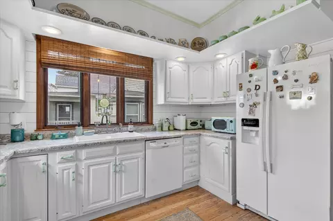 Kitchen - 121 End, Alma, MI 48801 photo 2 of 3
