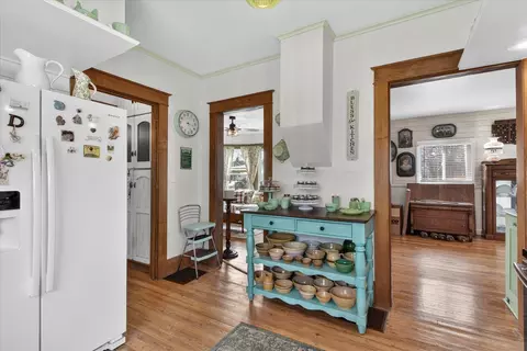 Entry Way - 121 End, Alma, MI 48801 photo 5 of 8