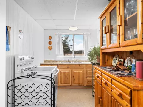 9125 Ayers, Williamsburg, MI 49690 photo 5