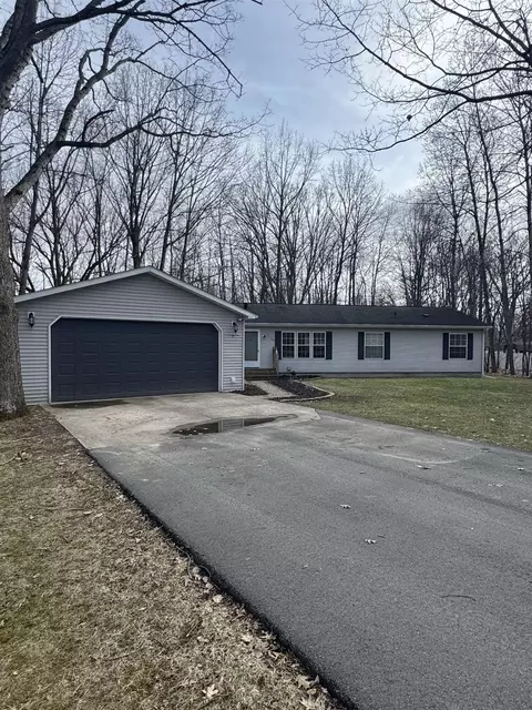 2006 Duquesa, Lake Isabella, MI 48893