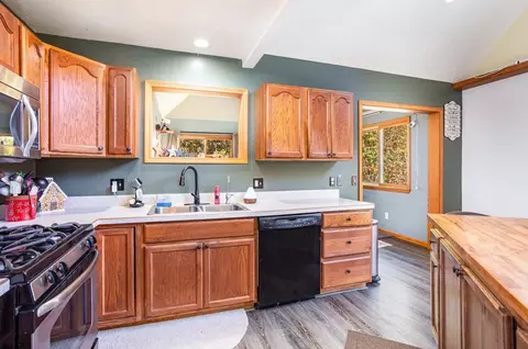 823 Valley Strm, Harrison, MI 48625 photo 9