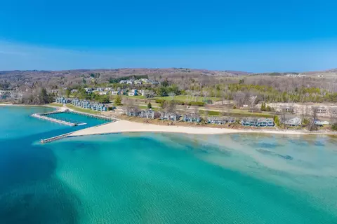 758 Waypoint, Suttons Bay, MI 49682
