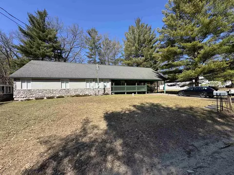 3871 Oak Grv, Harrison, MI 48625