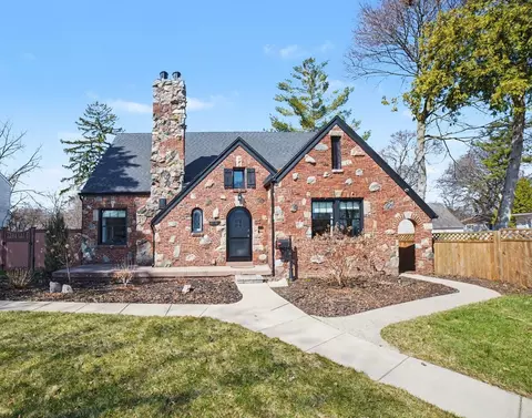 814 S Kinney, Mount Pleasant, MI 48858