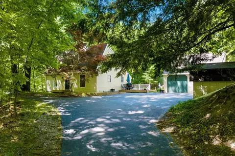 10520 S Dalzell, Traverse City, MI 49684
