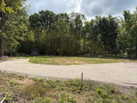 8349 Leecrest, Onekama, MI 49675 photo 2