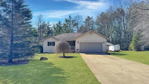 7986 Quarter, Cadillac, MI 49601