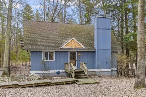 7560 Peaceful Vly, Williamsburg, MI 49690