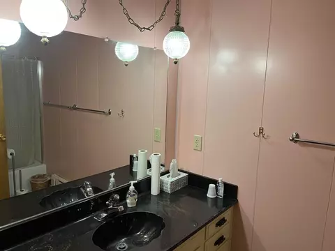 Bath - 716 Allen, Au Gres, MI 48703 photo 3 of 3