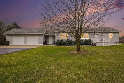 8221 N Rich, Alma, MI 48801