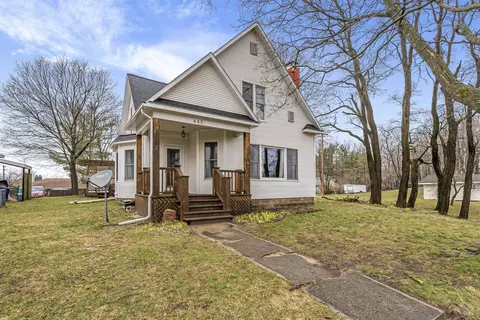 445 E Bremer, Cadillac, MI 49601
