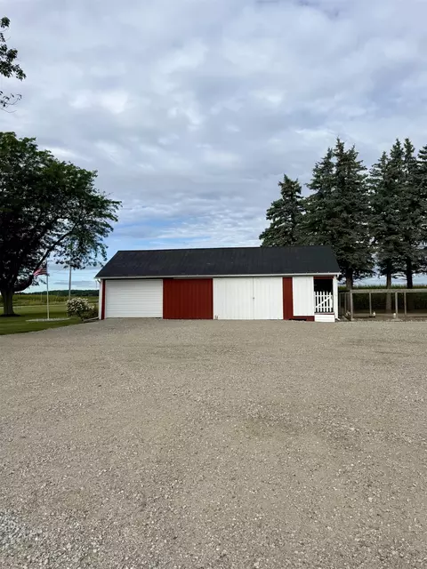 10063 E Walton, Shepherd, MI 48883 photo 35