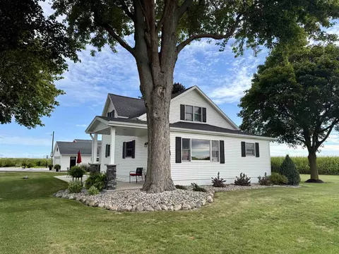 10063 E Walton, Shepherd, MI 48883 photo 3