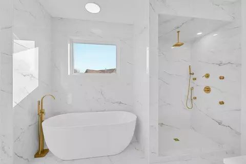 Bath - 4199 Wolverine, Williamsburg, MI 49690 photo 5 of 13