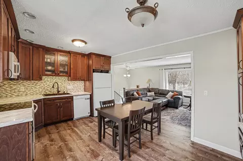 898 Riverview, Alma, MI 48801 photo 5