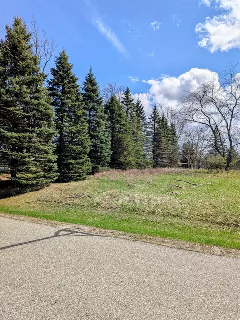 1095 Lincoln, Lake Isabella, MI 48893