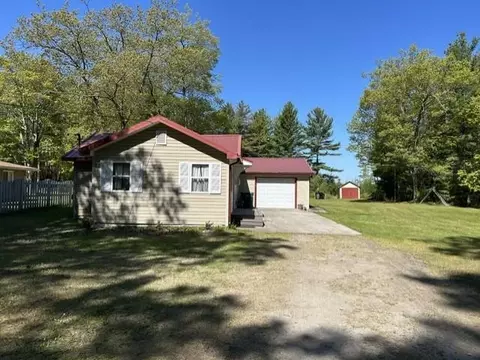 22 S Baldwin Resort, East Tawas, MI 48730