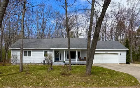 8884 Beverly, Interlochen, MI 49643