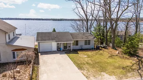 306 Bates, Fife Lake, MI 49633