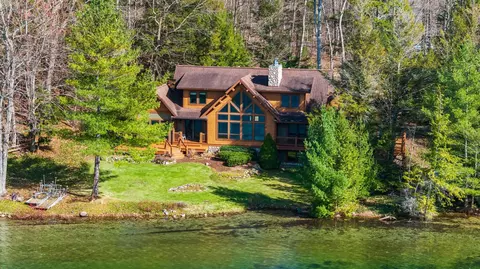 2962 Crescent Shrs, Traverse City, MI 49685