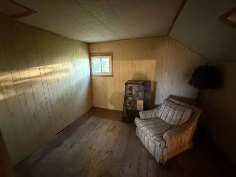 Bedroom - 2425 E Roggy, Ithaca, MI 48847 photo 2 of 4