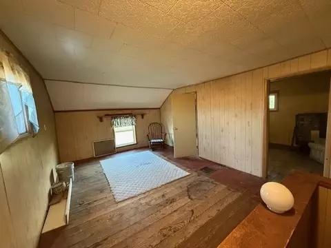 Bedroom - 2425 E Roggy, Ithaca, MI 48847 photo 1 of 4