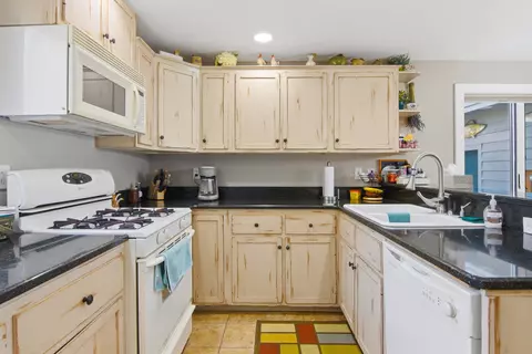 708 E Sugar Bay, Cedar, MI 49621 photo 17