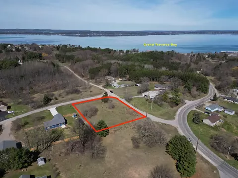 4942 White, Williamsburg, MI 49690