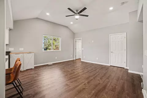 Living - 201 E Bennett, Mount Pleasant, MI 48858 photo 2 of 2