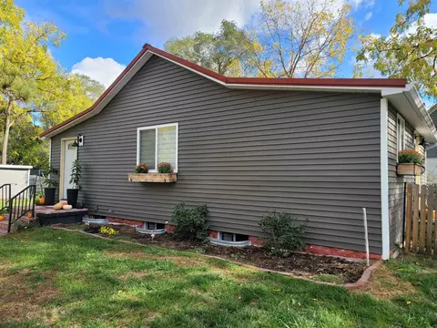 Exterior - 201 E Bennett, Mount Pleasant, MI 48858 photo 3 of 4