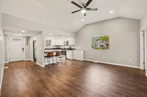 Living - 201 E Bennett, Mount Pleasant, MI 48858 photo 1 of 2