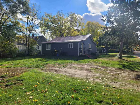 Exterior - 201 E Bennett, Mount Pleasant, MI 48858 photo 1 of 4