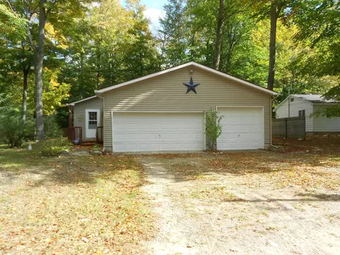 3953 White Birch, Grawn, MI 49637