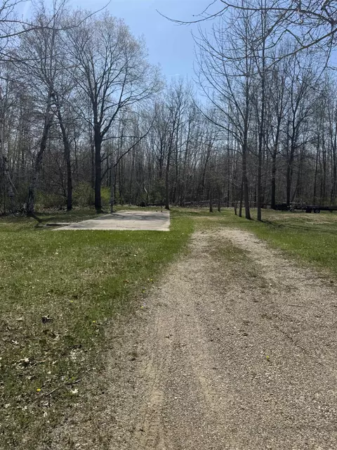 4903 Airstrip, Barryton, MI 49305