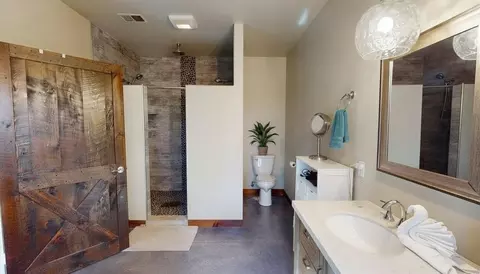 Bath - 7765 N Summerton, Clare, MI 48617 photo 2 of 3