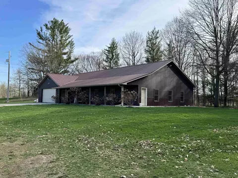 7765 N Summerton, Clare, MI 48617