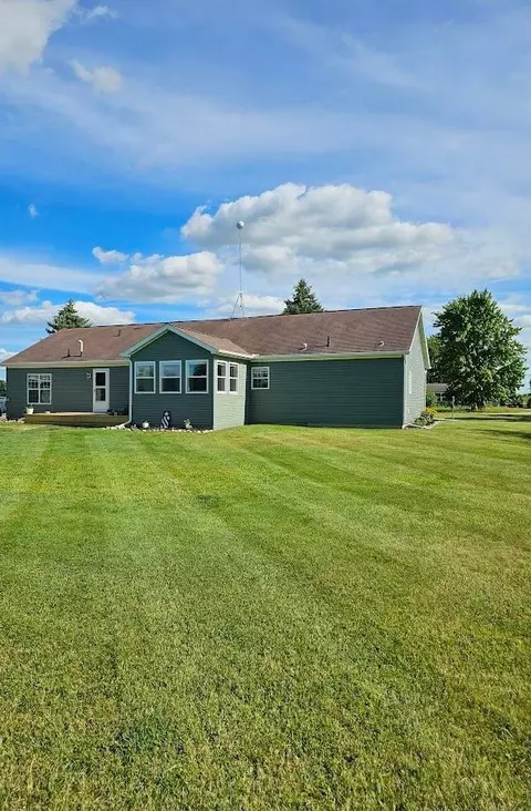 5557 E Pleasant Vly, Shepherd, MI 48883 photo 5