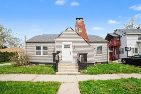 209 E Maple, Mount Pleasant, MI 48858