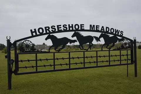 ***** Buckaroo #10 HORSESHOE MEADOWS : 10, Petoskey, MI 49770