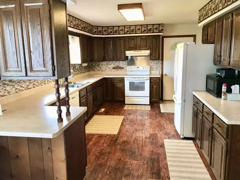 Kitchen - 1989 S Crapo, Ithaca, MI 48847 photo 1 of 5