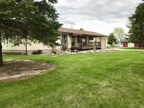 Exterior - 1989 S Crapo, Ithaca, MI 48847 photo 5 of 23