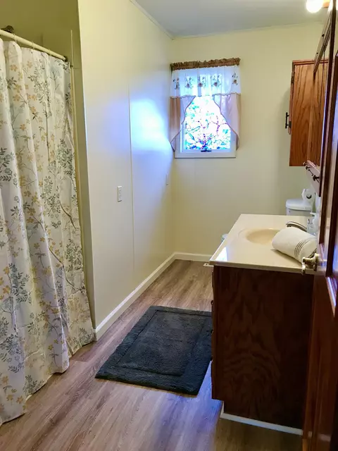 Bath - 1989 S Crapo, Ithaca, MI 48847 photo 2 of 3