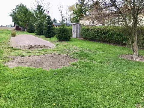 Exterior - 1989 S Crapo, Ithaca, MI 48847 photo 7 of 23
