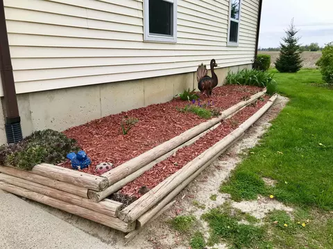 Exterior - 1989 S Crapo, Ithaca, MI 48847 photo 22 of 23