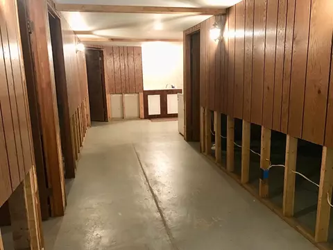 Entry Way - 1989 S Crapo, Ithaca, MI 48847 photo 2 of 2