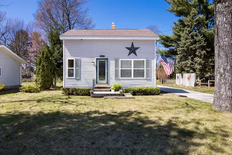 1014 Grant, Traverse City, MI 49686