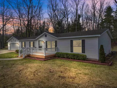 202 Forestville, Houghton Lake, MI 48629