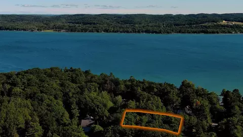 lot12 E Juniper, Leland, MI 49654