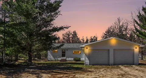 9840 S Parrott Cir SE, Fife Lake, MI 49633